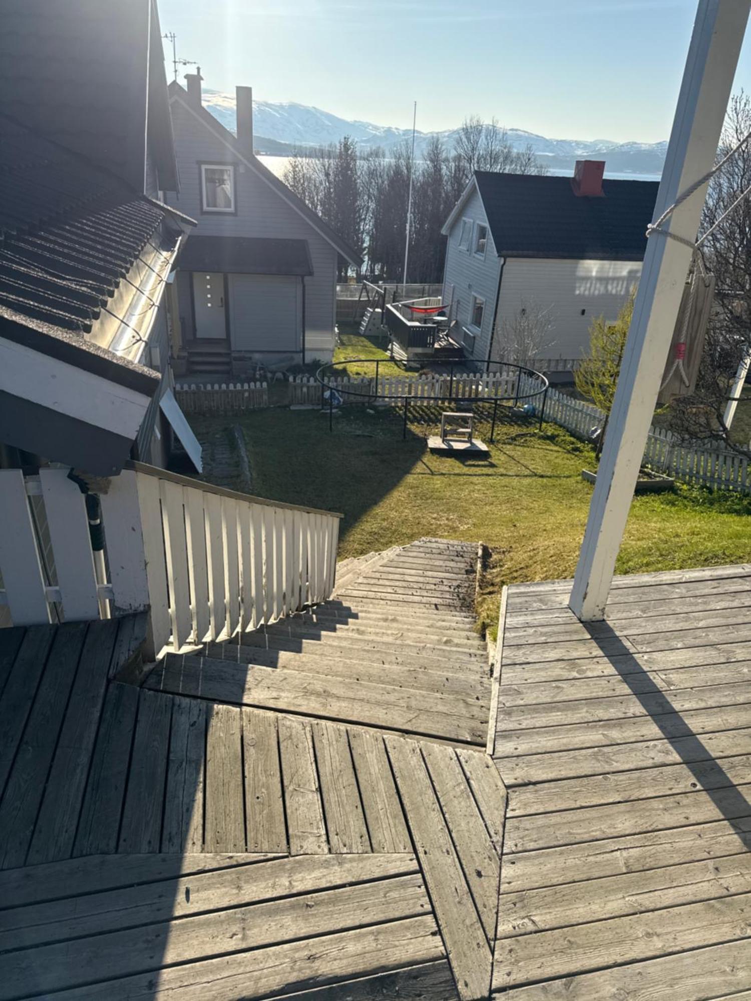3 Roms 13 Km Fra Byen *